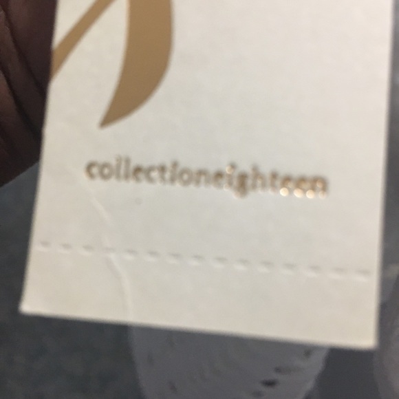 Beautiful white crochet infinity scarf - Picture 6 of 6